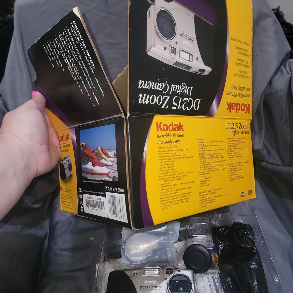 KODAK DC215 ZOOM VINTAGE DIGITAL CAMERA W/BOX CABLES MANUALS USED WORKS